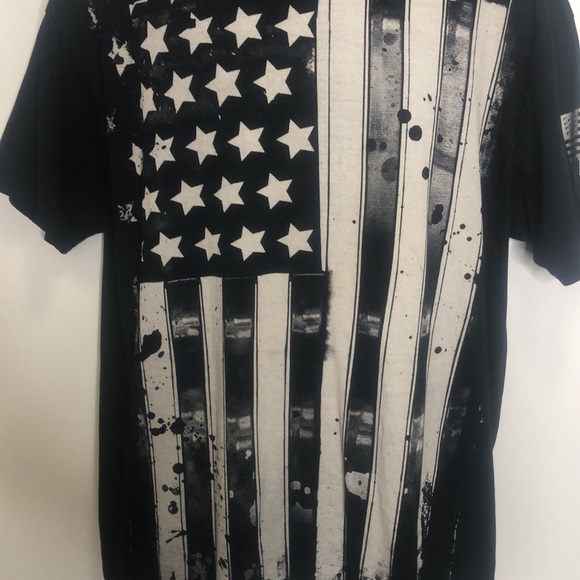 Brother and arms black and white flag tee shirt size XL - Picture 2 of 7